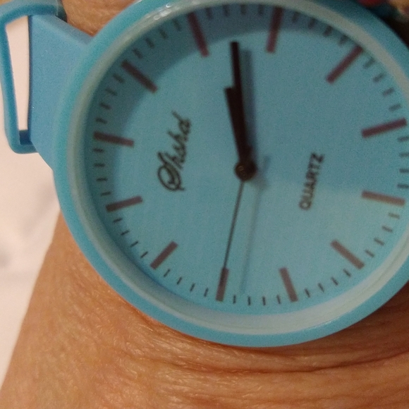 Powder blue rubber watch - Picture 5 of 6